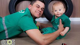 Amor e orgulho a profissão levam pai e filho a registrar momentos em fotografias