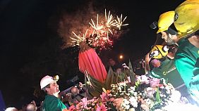 HOMENAGENS A PADROEIRA EMOCIONAM MINEIROS E FAMILIARES