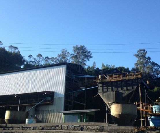 Comunidade e empresa se unem para celebrar aniversário