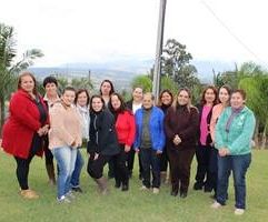 Matriarcas visitam Mina em ação de Dia das Mães