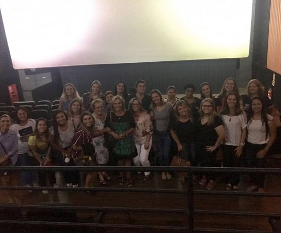 Carbonífera Catarinense homenageia suas mulheres em tarde de cinema