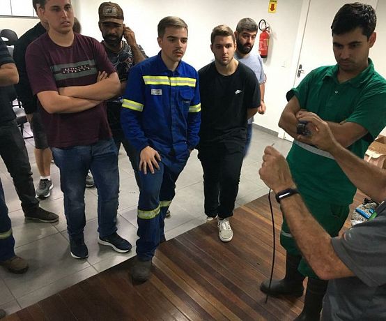 TREINAMENTO SOBRE FIBRA ÓPTICA É DISPONIBILIZADO AOS PROFISSIONAIS DA CCL